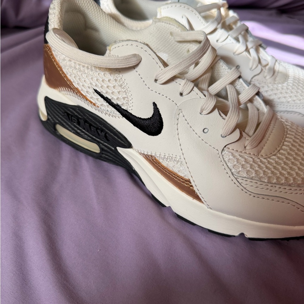 Nike Women's Cream and Black Sneakers